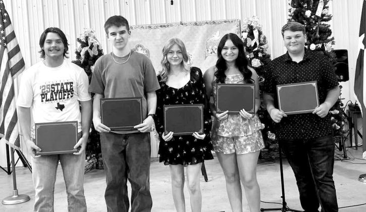 Local students receive scholarships