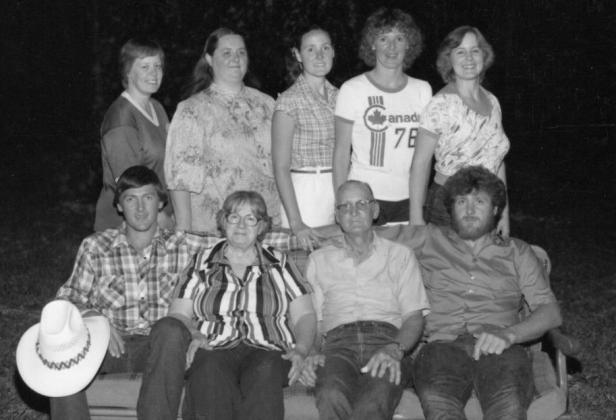 Bert Echols family. Bert Echols family.