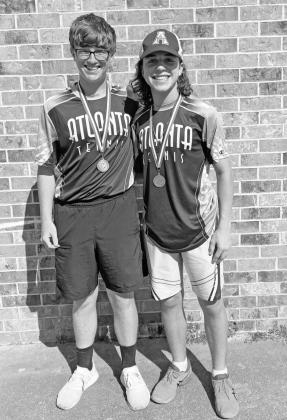 Rabbit netters compete at district, make regionals