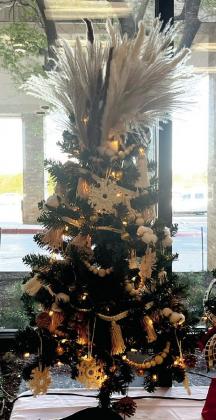 CHRISTUS St. Michael Hospital-Atlanta Auxiliary presents annual Christmas Tree Silent Auction