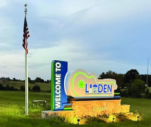 Linden’s gateway sign is artistically created to suggest to those passing by that this is a place and region with pride and respect. Linden’s gateway sign is artistically created to suggest to those passing by that this is a place and region with pride and respect.