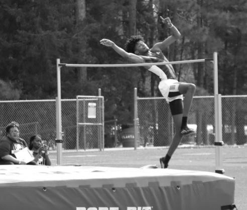 Five local track stars punch tickets to state