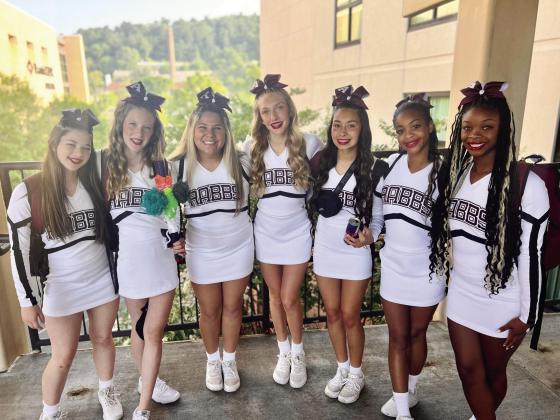 Atlanta ISD cheerleaders
