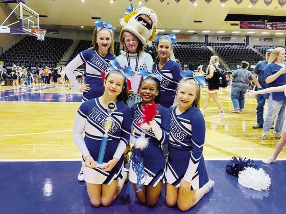 Atlanta ISD cheerleaders