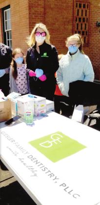 Local business gives away face masks