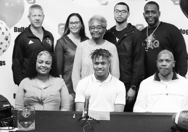 Rascoe signs with Avila University