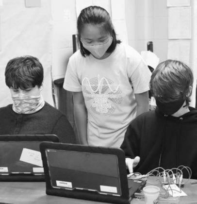 M.U.M.S. hosts STREAM Extravaganza for students