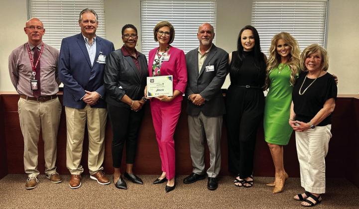 Texas Eagle Gallery partners with local schools