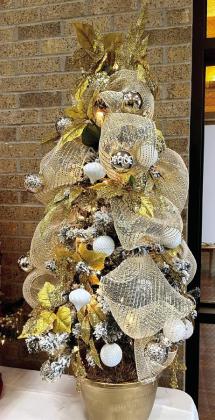 CHRISTUS St. Michael Hospital-Atlanta Auxiliary presents annual Christmas Tree Silent Auction