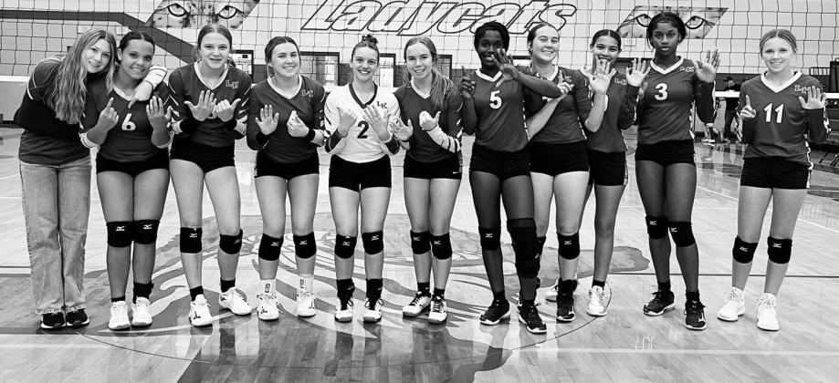 Linden-Kildare’s varsity volleyball team boasts a 6-0 district record after dominating Big Sandy in three sets last week. Courtesy photo Linden-Kildare’s varsity volleyball team boasts a 6-0 district record after dominating Big Sandy in three sets last week. Courtesy photo