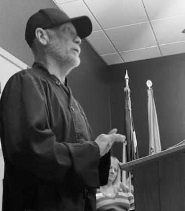 On Thursday, March 12, Lee Warren, Owner and Operator of Fire &amp; Knives Restaurant &amp; Tavern spoke to the Linden Lions Club and gave us a small insight into the restaurant business. Lee explained what got him interested in the culinary field and rem