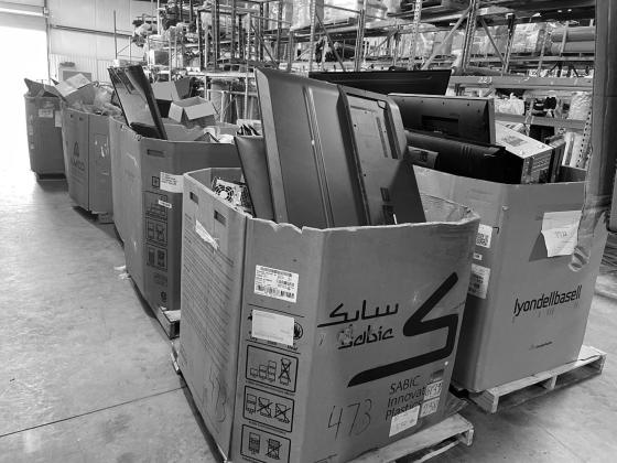 Amity Study Club holds successful e-waste event
